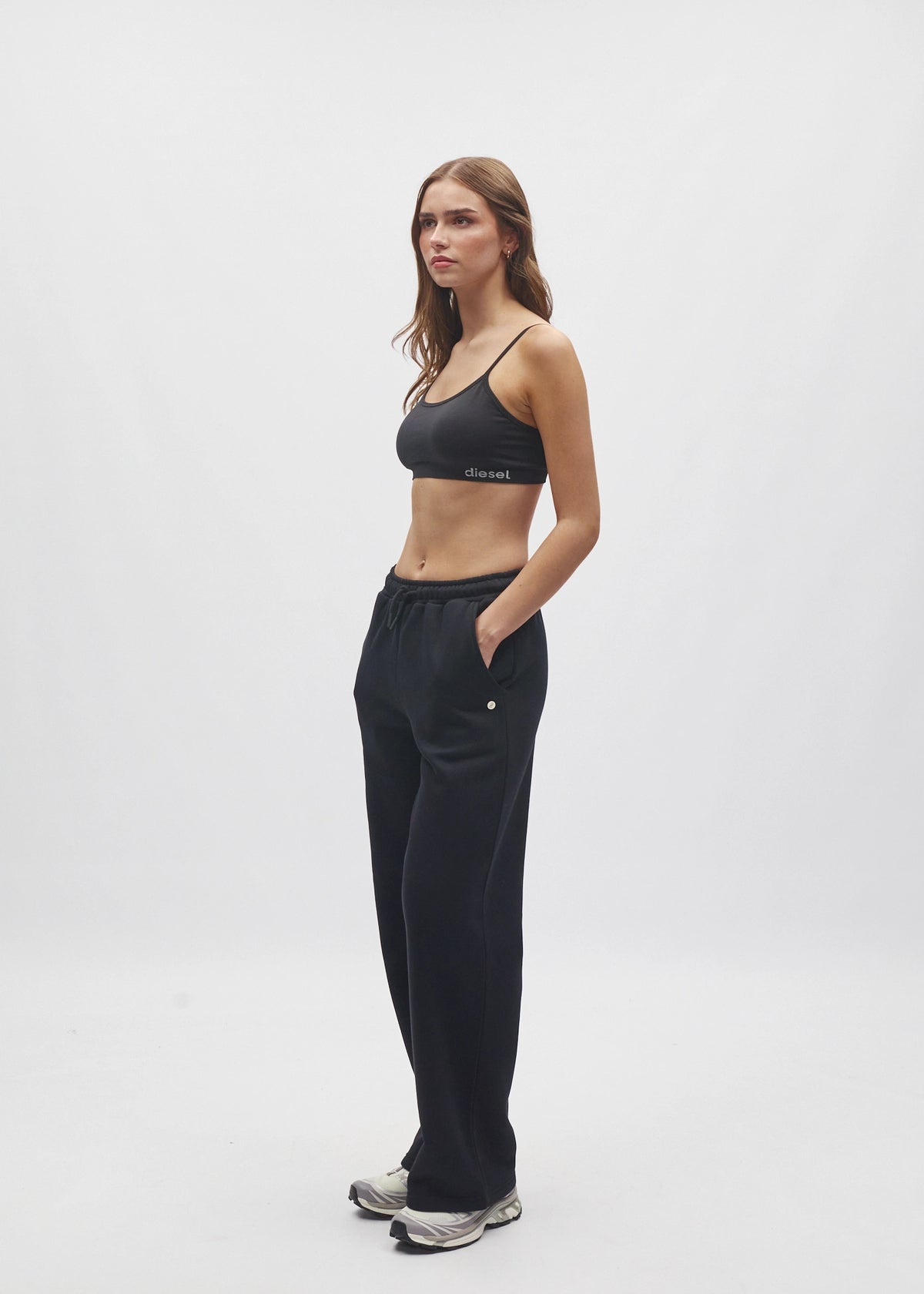 Kody Wide Leg Jogger Studio Black