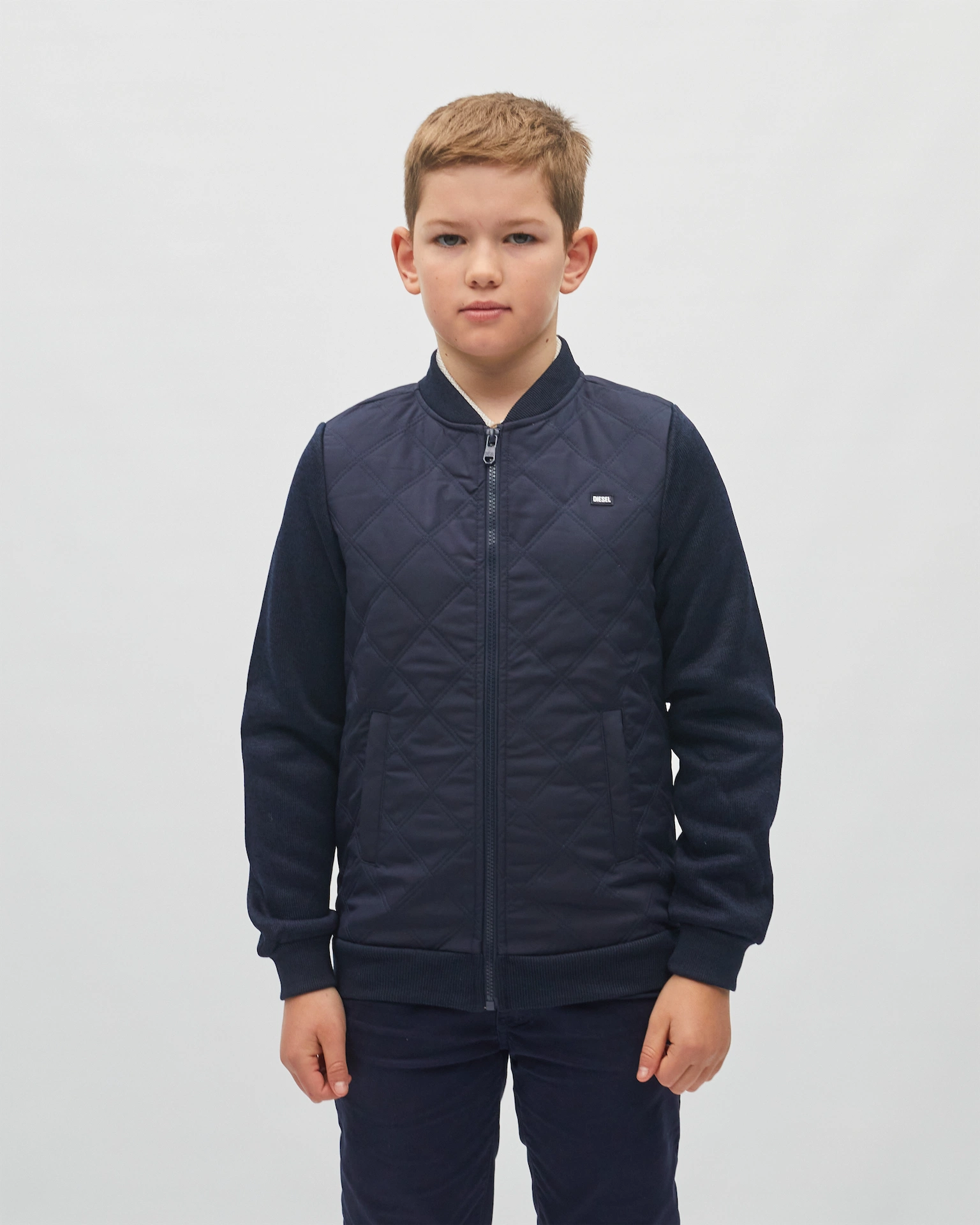 Charlie Hybrid Zip Through