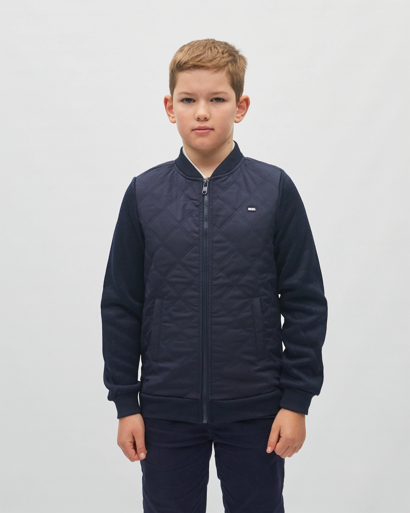 Charlie Hybrid Zip Through