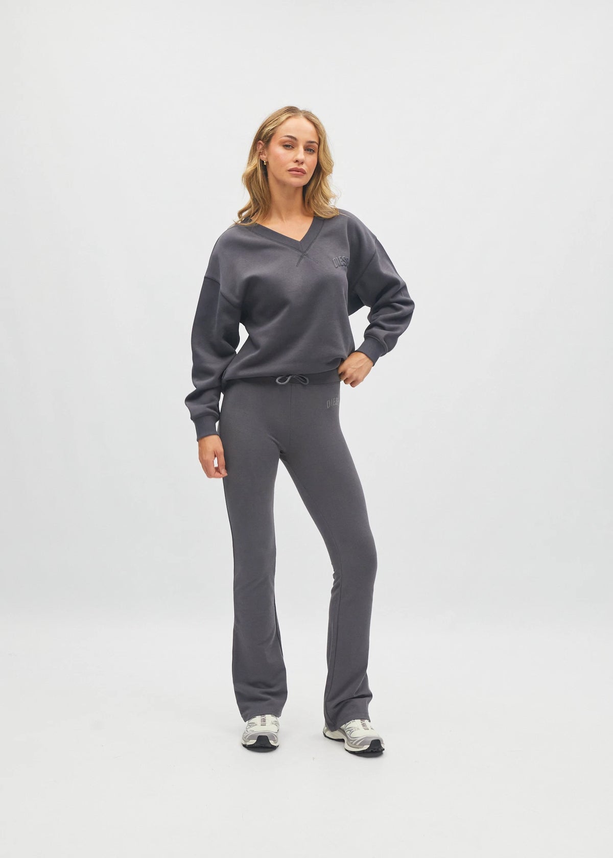 Charlize Sweatshirt Deep Charcoal