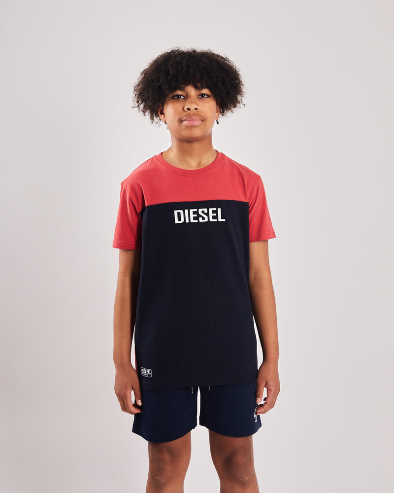 Des Tee Red