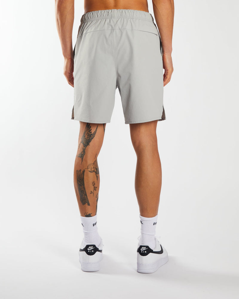 Elton Short Distant Grey