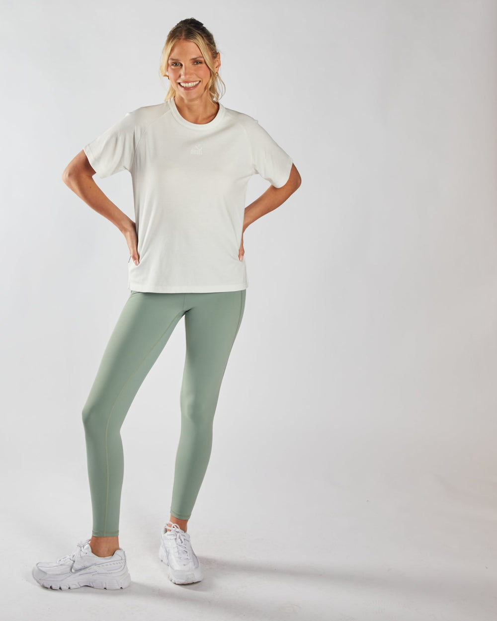 Gia T-Shirt Ivory