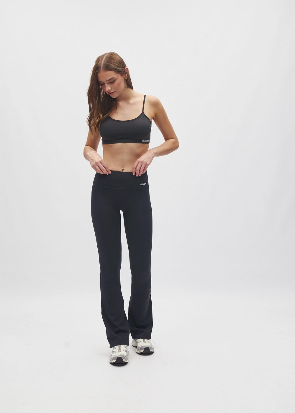 Neve Flare Pant Studio Black