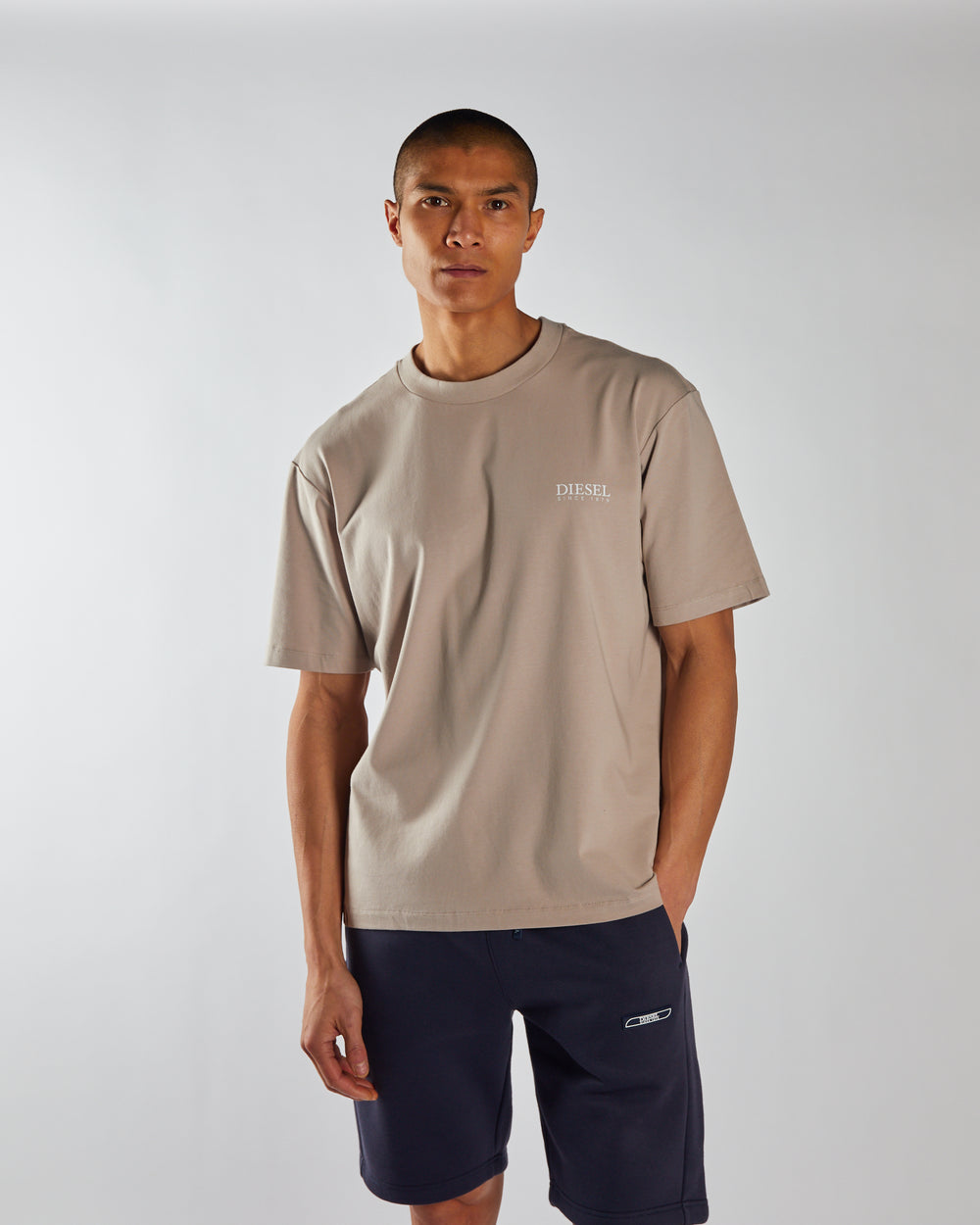 Lee Tee Saturn Ash
