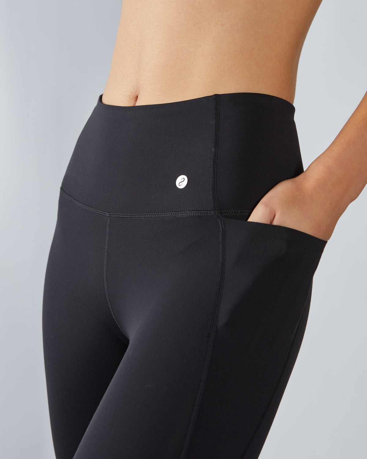 Mila UHR Pant Beetle Black