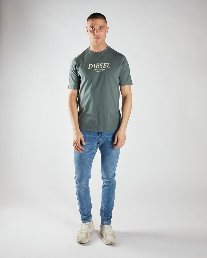 Peak Tee Lawn Green