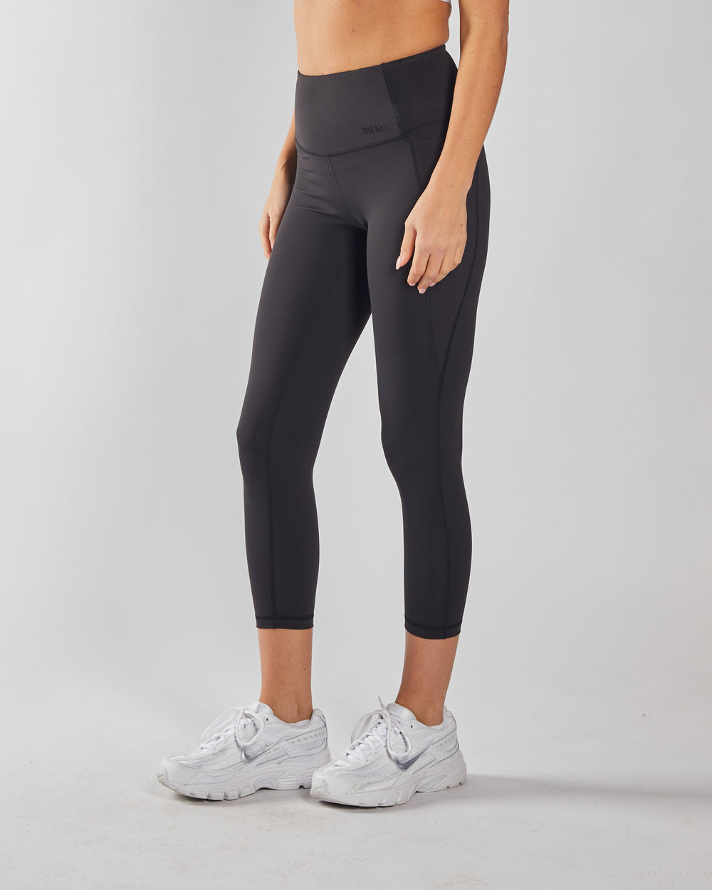 Sofia Capri Leggings Black