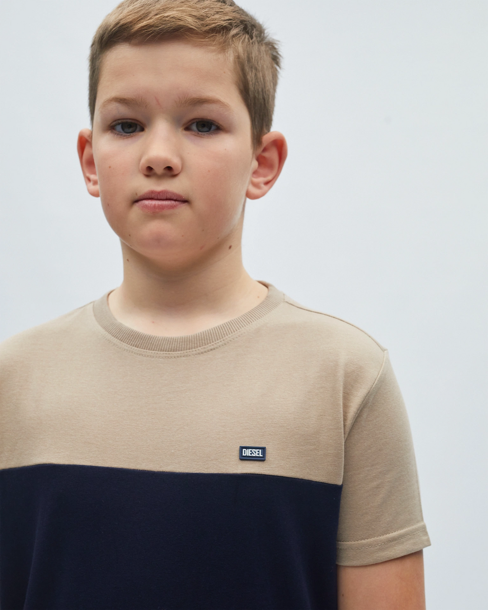 Sydney Tee Sand/Navy