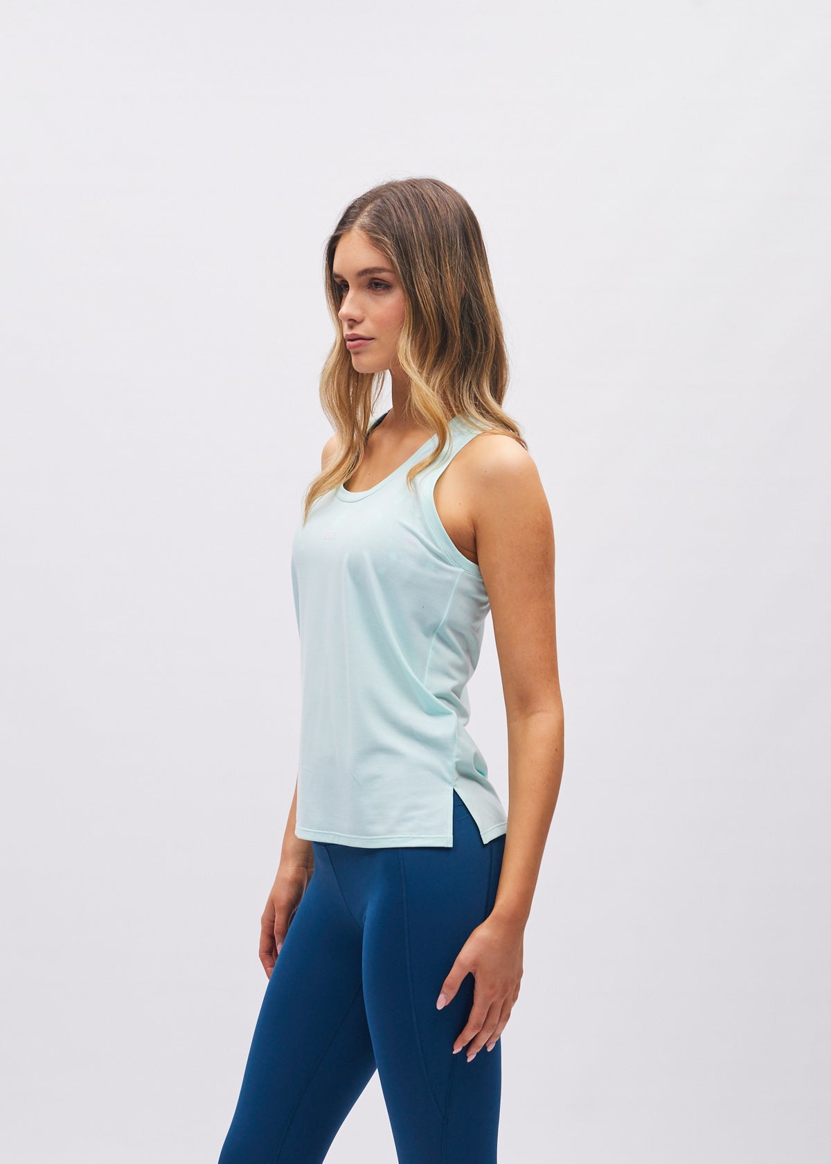 Piri Vest Aqua Bleach