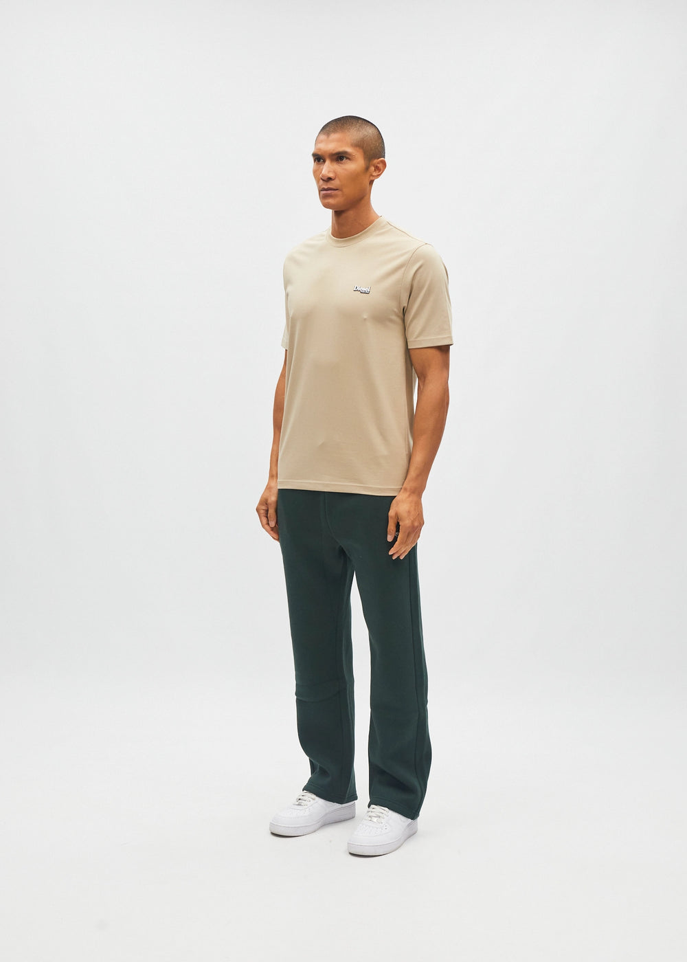 Walt Tee Camel Court