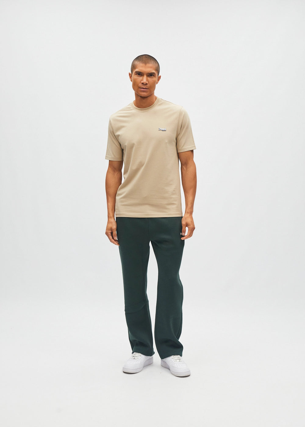 Walt Tee Camel Court