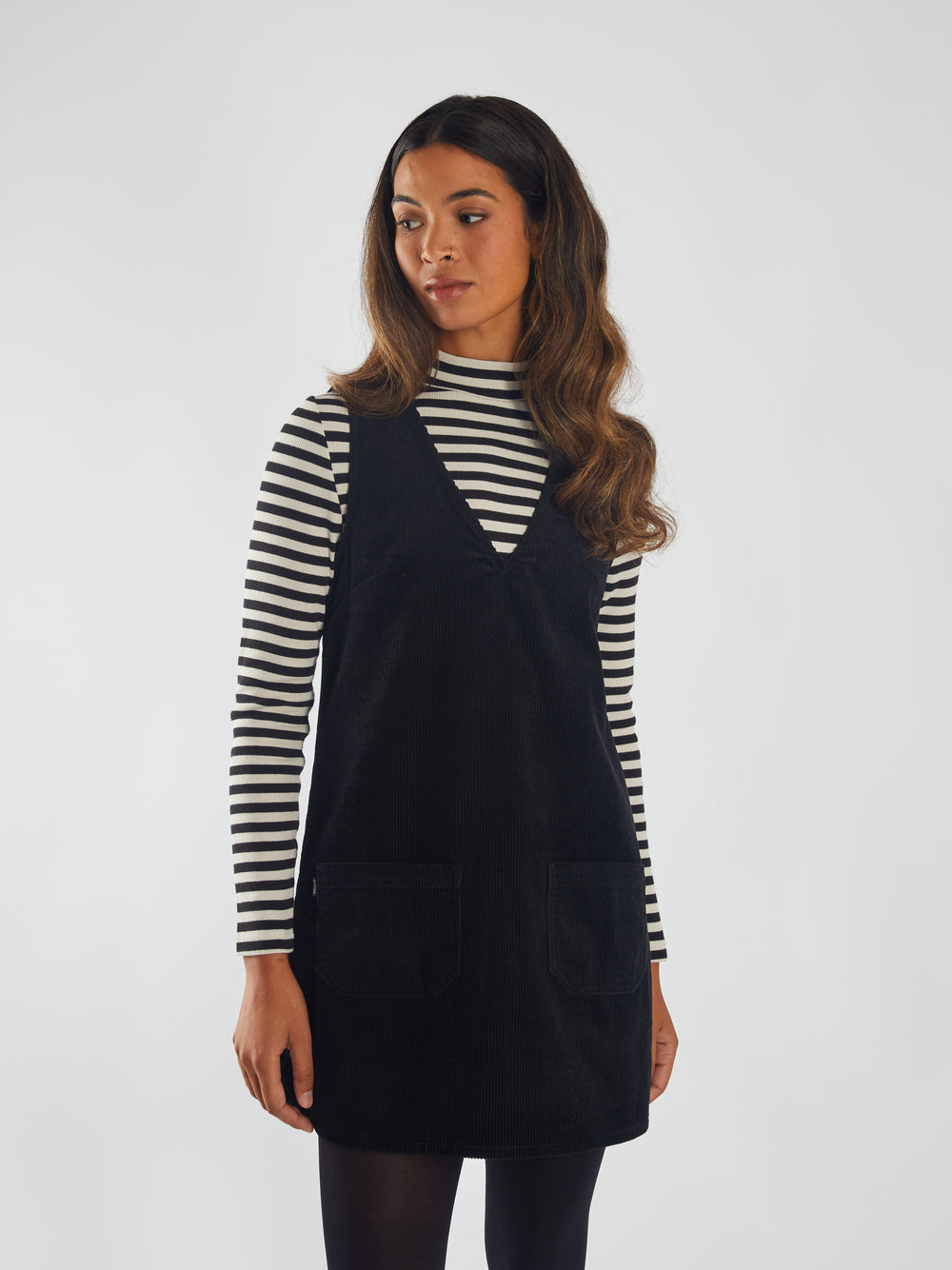 Marlowe Pinny Black