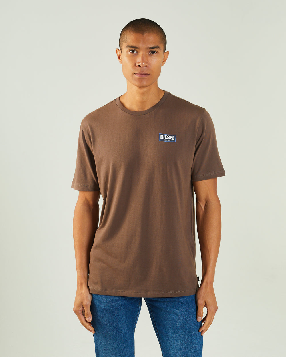Matteo Tee Walnut Wood