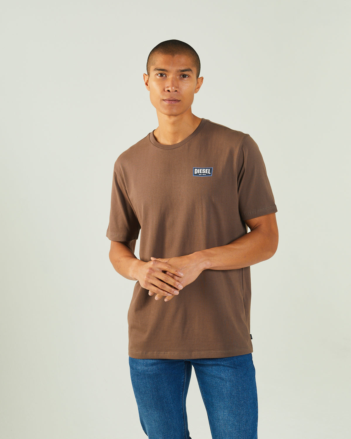 Matteo Tee Walnut Wood